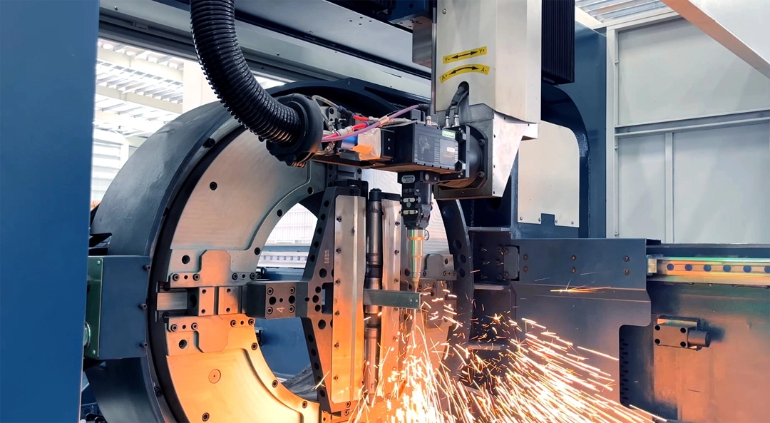 Flat pack container house machine supporting efficient modular building production